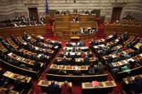 Αντιπαράθεση στη Βουλή για το ταξίδι Τσίπρα στην Σμύρνη