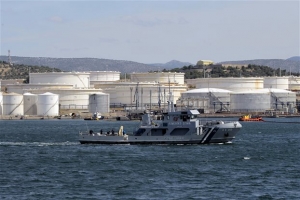 Σκουρλέτης: Δρομολογεί μεσολάβηση μεταξύ ΕΛΠΕ - εργαζομένων