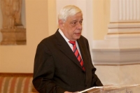 Μήνυμα Παυλόπουλου από τη Σύρο για το προσφυγικό