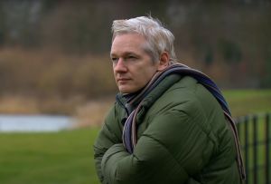 Ελεύθερος ο Τζούλιαν Ασάνζ, ιδρυτής του Wikileaks | Συμφώνησε να ομολογήσει ενοχή