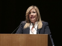 Γεννηματά: Η συνεννόηση κλειδί για να σπάσουμε τα δεσμά των μνημονίων