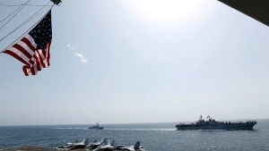 Τεχεράνη: Προειδοποιητική βολή κατά αμερικανικού πολεμικού πλοίου στα Στενά του Ορμούζ