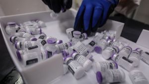 Υπεύθυνος της εκστρατείας εμβολιασμού Ιταλίας: «Tον Ιούνιο θα δώσουμε τη χαριστική βολή στον κορονοϊό»