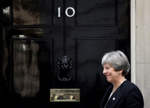 Μέι: Εντός 2 μηνών η συμφωνία για τη μετά Brexit εποχή