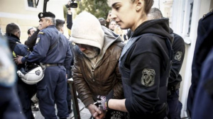Με ένταση ξεκίνησε η δίκη για τη δολοφονία της Δώρας Ζέμπερη