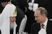 Ο Πούτιν συμμαχεί με τη ρωσική Εκκλησία