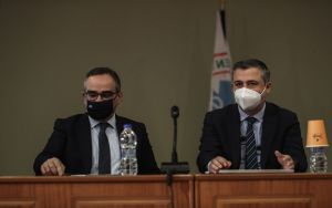 Δέσμευση Κοντοζαμάνη για ενίσχυση προσωπικού και νέες κλίνες (απλές και ΜΕΘ) στα νοσοκομεία της Θεσσαλονίκης