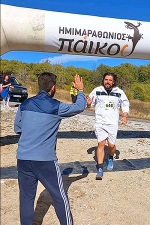 Στον 11ο Ημιμαραθώνιο του Πάικου έτρεξε ο βουλευτής Πέτρος Παππάς