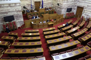 Βουλή: Κόντρα ΝΔ - ΣΥΡΙΖΑ για το συλλαλητήριο για το Σκοπιανό