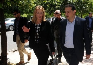 Δούρου σε Τσίπρα: Πάντα πρόθυμη να «βάλει πλάτη» η Περιφέρεια Αττικής