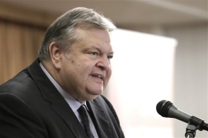 Βενιζέλος για χρέος: Είναι εξυπηρετήσιμο και διαχρονικά βιώσιμο