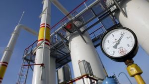 Η Ευρώπη συνεχίζει να πληρώνει σε ευρώ ή δολάρια – Σε εξέλιξη η σύνοδος της Ευρωπαϊκής επιτροπής για την ενέργεια