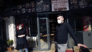 Κορωνοϊός: Γιατί ο Ερντογάν δεν επιβάλλει απαγόρευση κυκλοφορίας στην Τουρκία