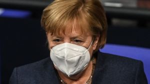 Μέρκελ: Ξυπνάω τη νύχτα με τη σκέψη της υγειονομικής κρίσης
