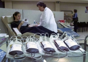 Ποτάμι: Απώλεια χιλιάδων ευρώ από τη μη ολοκλήρωση του διαγωνισμού για το αίμα