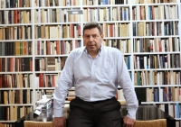 Κώστας Κωστής: «Ο αγώνας για την εξουσία υπονομεύει την κανονικότητα της ζωής μας»