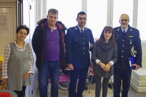 Παραδόθηκαν είδη και χρήματα σε φιλανθρωπικά ιδρύματα που συγκεντρώθηκαν εθελοντικά από τους αστυνομικούς