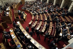 Βουλή: Ψηφίστηκε η εξεταστική για τα μνημόνια με 156 υπέρ