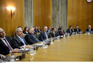 Μετά την ψήφο εμπιστοσύνης η διαπραγμάτευση για το χρέος