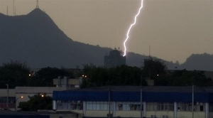 Νεκρός 30χρονος ποδοσφαιριστής στην Εύβοια από κτύπημα κεραυνού