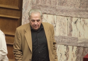 Συγγνώμη Φλαμπουράρη για τη «συμμαχία Πολωνίας με τη ναζιστική Γερμανία»