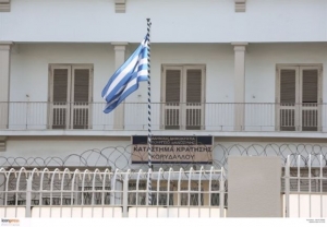 Ερωτηματικά για μαχαίρωμα σε κρατούμενο μέσα στις φυλακές Κορυδαλλού