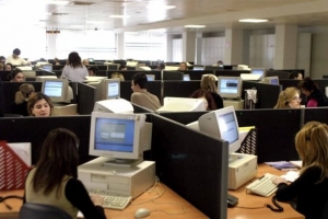 Απολύσεις και ενιαίο μισθολόγιο στη συνάντηση Μητσοτάκη - τρόικας