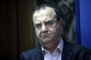 Στρατούλης: Αποφασισμένη να βάλλει «φρένο» στις μειώσεις συντάξεων η κυβέρνηση