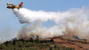 Ενισχύονται οι πυροσβεστικές δυνάμεις στη Μεγάλη Βόλβη – Ειδοποίηση μέσω 112 για εκκένωση