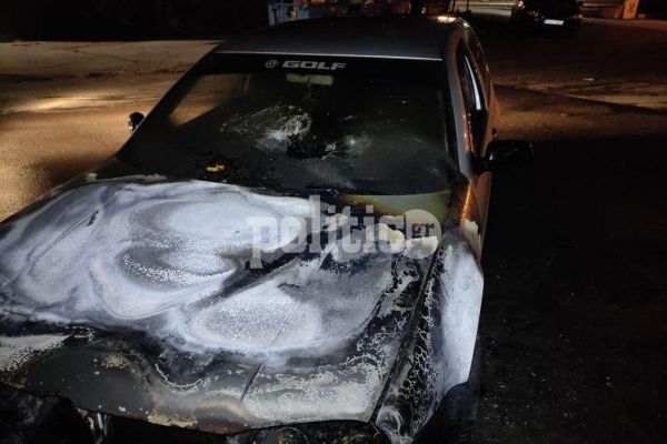 Θεσσαλονίκη: Αυτοκίνητο έγινε στάχτη στη Σταυρούπολη (ΦΩΤΟ)