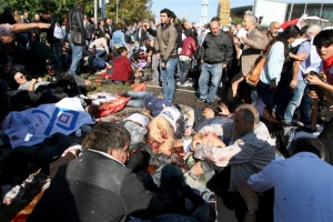 Τουρκία-Μακελειό στην Αγκυρα: 30 τουλάχιστον νεκροί από βομβιστική επίθεση πριν από «πορεία ειρήνης»