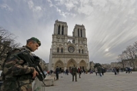 Αυτοκίνητο με φιάλες υγραερίου εντοπίστηκε κοντά στην Παναγία των Παρισίων