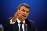 Οι πρόσφυγες μπορεί να παγιδευτούν στην Ελλάδα, δηλώνει ο Χρήστος Ζώης