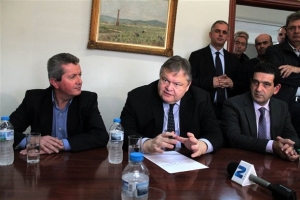 ΠαΣοΚ: Η χώρα δεν μπορεί να κυβερνηθεί με πλειοψηφίες του 35% - 37%