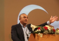 Ο Τσαβούσογλου δεν είδε διαφορά Ρούτε-Βίλντερς στην κάλπη
