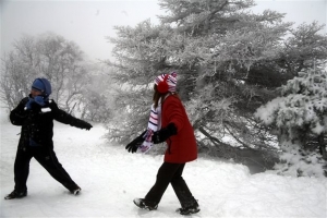 Σε κλοίο κακοκαιρίας η χώρα - Πού είναι απαραίτητες οι αλυσίδες