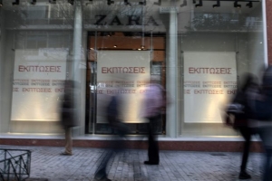 Ανοιχτά τα καταστήματα, απεργούν οι εμποροϋπάλληλοι