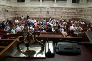 Αντιθέσεις υπουργών και ευρωβουλευτών του ΣΥΡΙΖΑ για το δημοψήφισμα