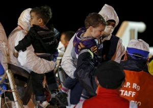 Υπερδιπλάσιος ο αριθμός των ανήλικων προσφύγων στην Ιταλία το 2016