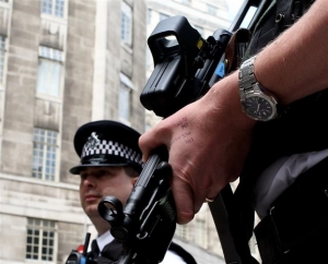 Συνελήφθη 25χρονη ύποπτη για τρομοκρατία στο βόρειο Λονδίνο