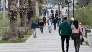 Πανδημία: Αμφισβήτηση των περιοριστικών μέτρων στην Ευρώπη