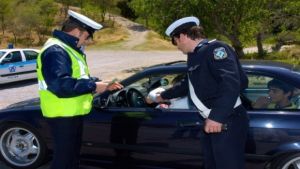 Πρωτομαγιά: Σε «κλοιό» Πεντέλη, Πάρνηθα, Υμηττός - 3.000 αστυνομικοί στους δρόμους