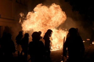 «Πόλεμος» στην ΕΛ.ΑΣ. για την έκρηξη βίας – Κατηγορίες κατά Τόσκα