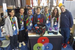 Το βραβείο Reach Award για την ομάδα RGB FTC της Ακαδημίας Ρομποτικής του Κιλκίς MICROstudies