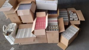 Θεσσαλονίκη: Μετέφεραν λαθραία τσιγάρα με αυτοκίνητα «κλώνους»