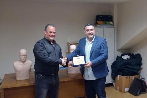 O Συμεών Κουπελόγλου βραβεύτηκε για το κοινωνικό του έργο από τον Πανελλήνιο Σύνδεσμο Διαιτητών Μαχητικών Αθλημάτων