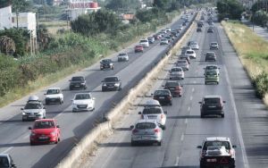 Θεσσαλονίκη: H σύγκρουση δύο οχημάτων στον Περιφερειακό έφερε μποτιλιάρισμα
