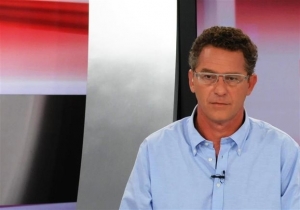 Υβριστικοί χαρακτηρισμοί του διευθυντή του ρ/σ «Στο Κόκκινο» κατά Σαμαρά