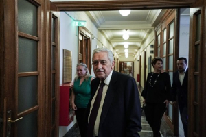 Στρατιωτική θητεία τριών μηνών για αδερφούς και γιους θυμάτων τρομοκρατίας