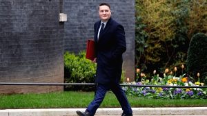 Απογοητευτική η έλλειψη προόδου στις συνομιλίες ΗΠΑ-Ιράν, δηλώνει ο Βρετανός υπουργός Υγείας